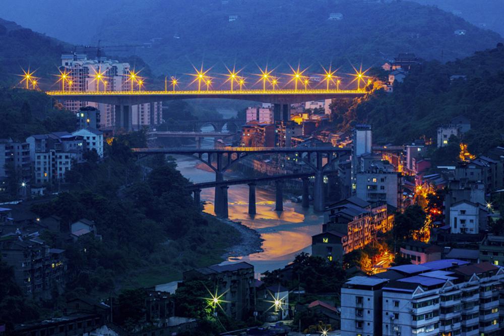 流光溢彩綦江城