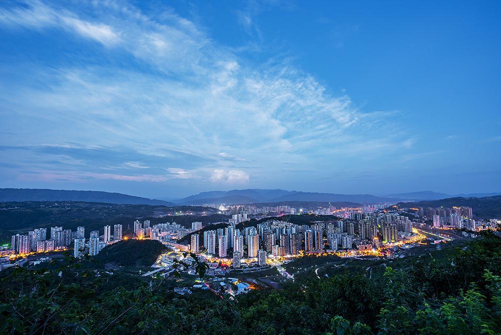 流光溢彩綦江城