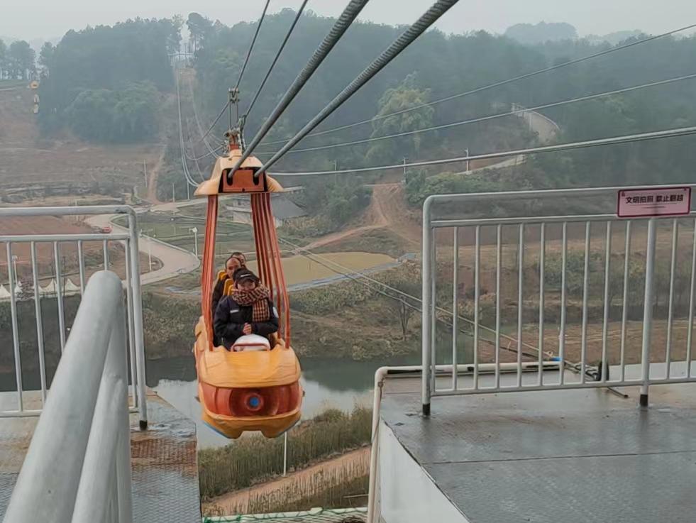 新春走基层丨索道飞越山谷乡村旅游起飞