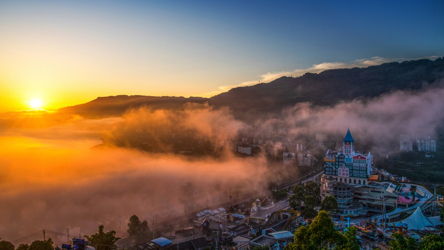 组图｜魔幻重庆 平流雾晨光每张都是屏保