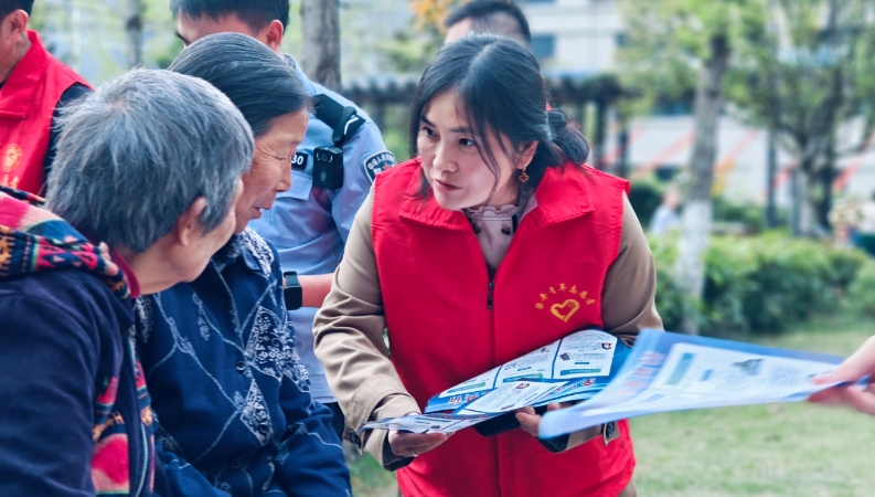 梁平区：深化“双报到双服务” ，以党员服务效能助推基层治理出成效上台阶