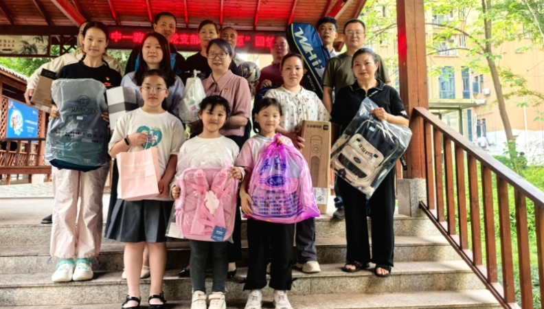 重庆南岸：“微心愿”点亮基层治理“心灯”