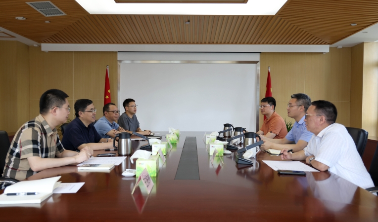 公民导刊杂志社负责人到当代党员杂志社调研