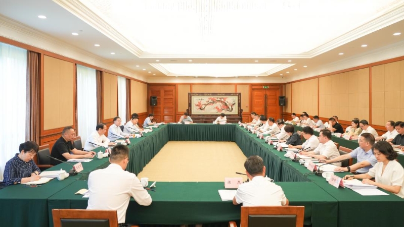 全国人大常委会副委员长王东明来渝开展工会法执法检查