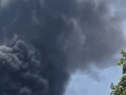 一计划飞往伦敦客机在印度坠毁　机上人员超百人