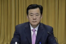 省委批准，开除秦立军党籍，取消其享受的退休待遇