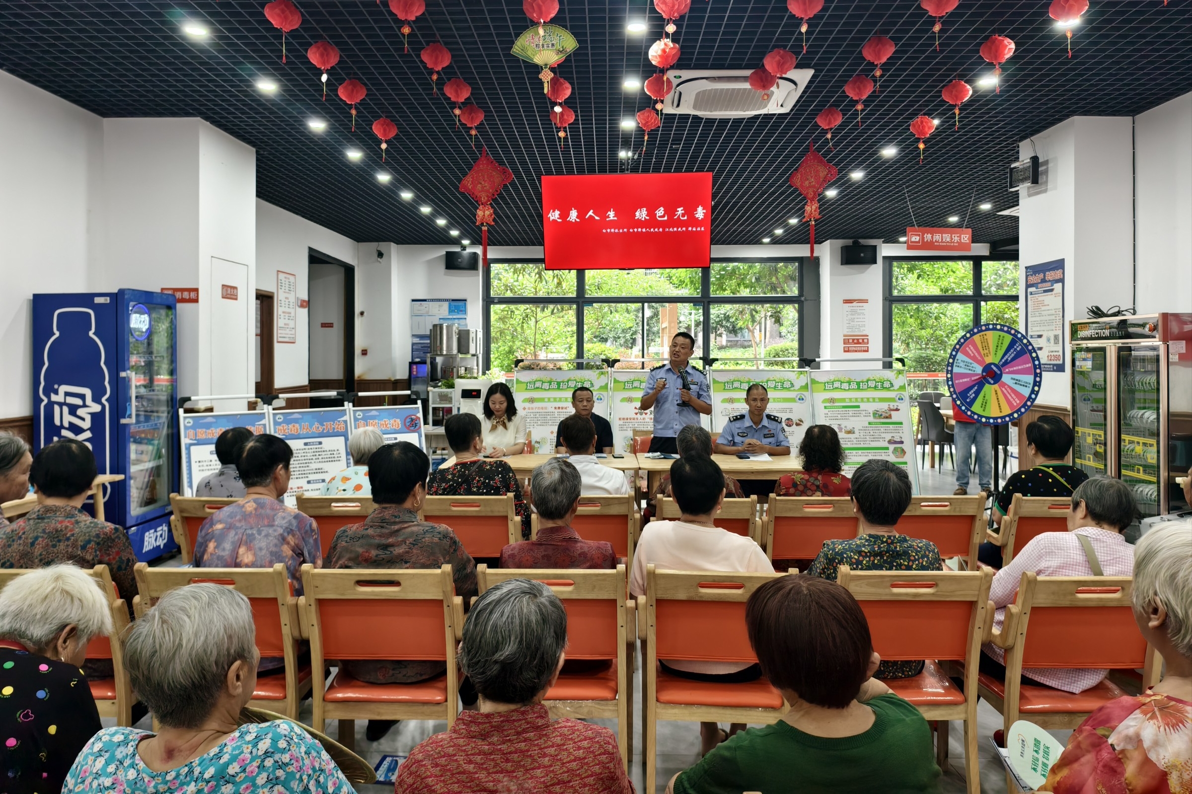 重庆高新区驿站社区：开展“健康人生 绿色无毒”禁毒宣传活动