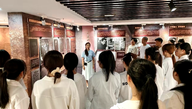 重庆应用技术职业学院：开展系列主题活动 庆祝建党104周年