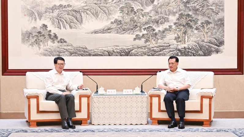 重庆市与中国铁塔股份有限公司签署战略合作框架协议　袁家军胡衡华会见张志勇一行并见证签约