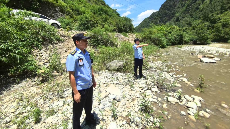 奉节兴隆镇：接棒垂钓执法守护一方绿水