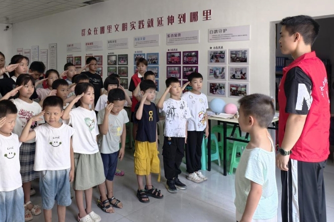 重庆开州文峰街道双合店社区：国防教育润童心 红色基因薪火传