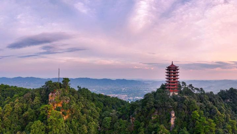 重庆北碚：家在缙云青绿间　“两山”路点绿成金