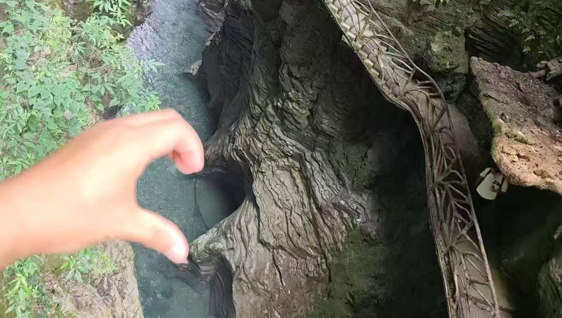 查晶芳专栏｜探秘地心谷