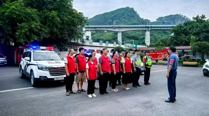 重庆綦江赶水镇：“铁脚板”量出民生温度  “赶快办”跑出治理加速度