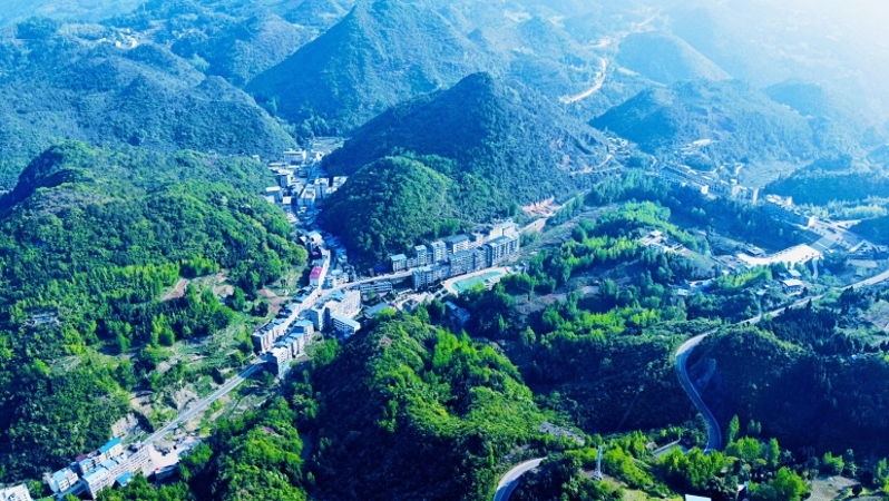 云阳县蔈草镇：AI织就平安网 山区治理插上“智慧之翼”
