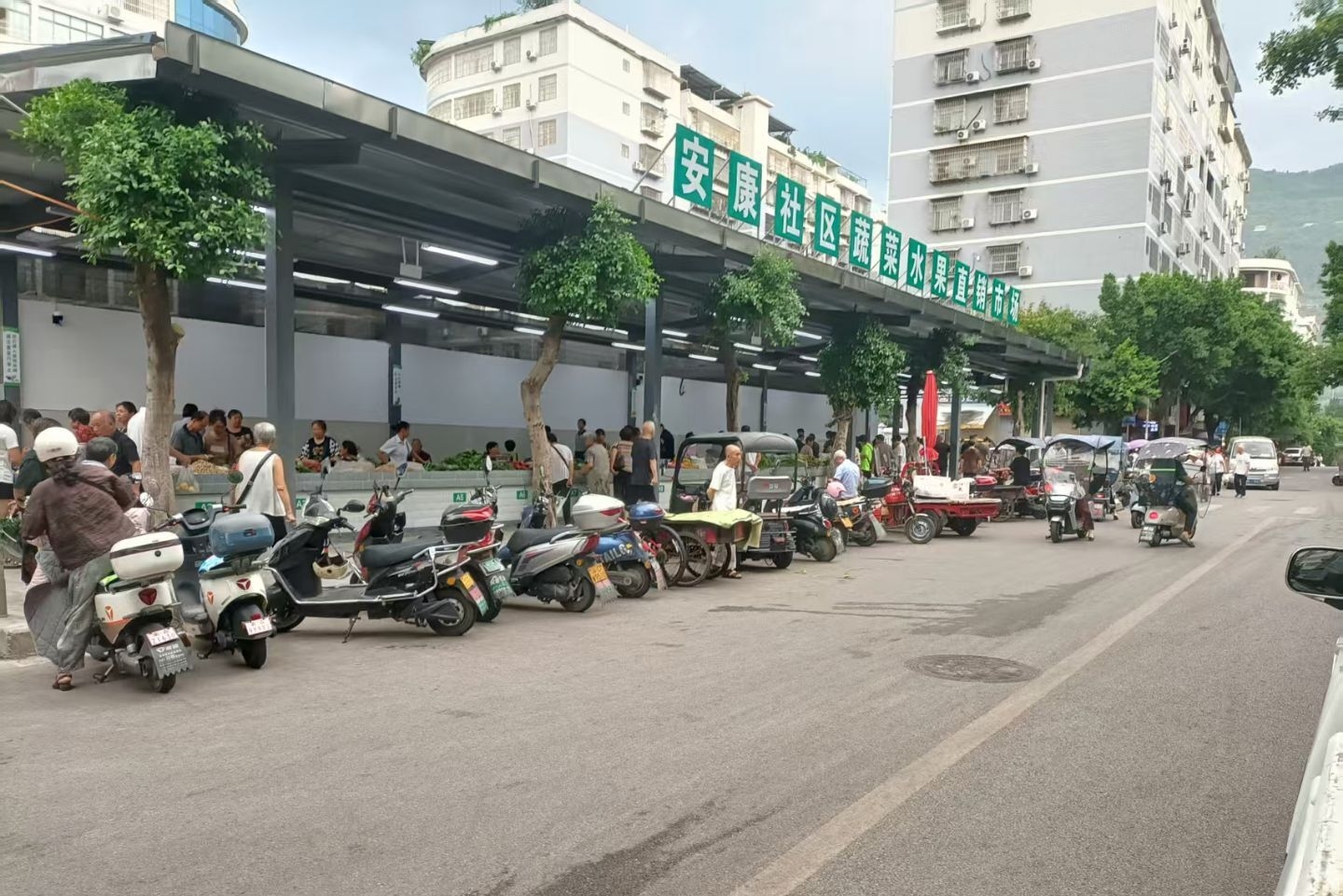 重庆开州汉丰街道安康社区：“蔬果直销市场”解民忧 惠民服务暖人心