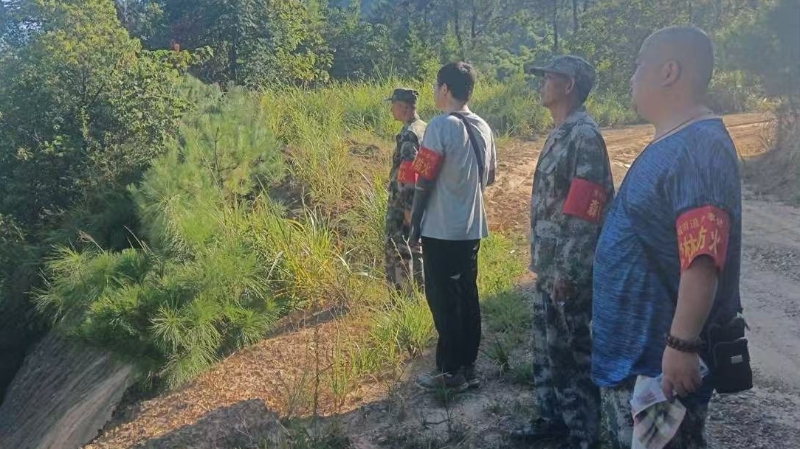 璧山璧城街道战高温：织密森林防火“防护网”