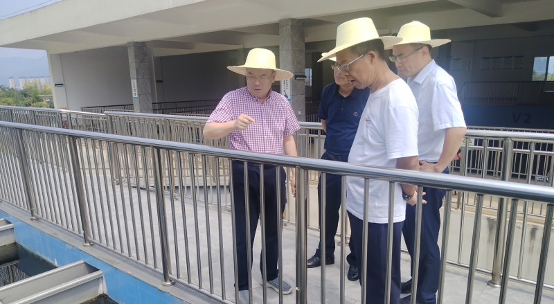 重庆市供节水中心业务科室党支部全力护航夏季高峰供水安全