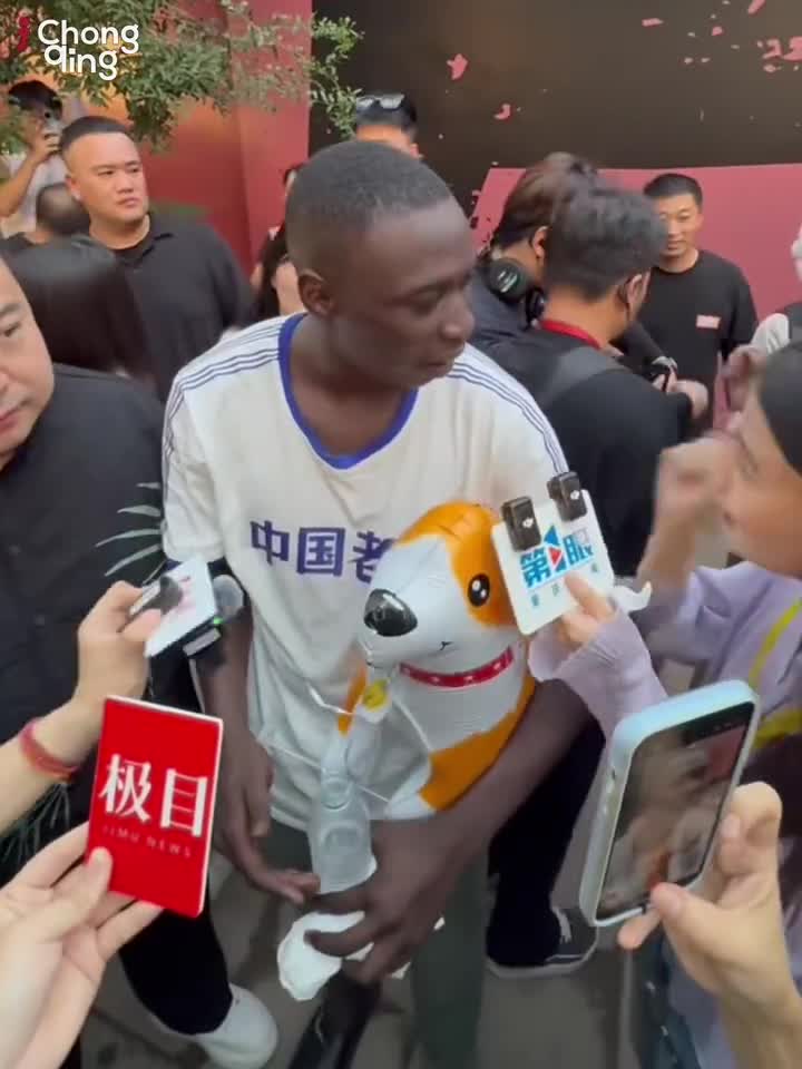 无语哥秀重庆话