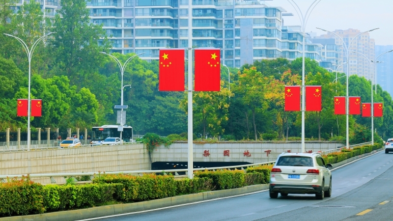 王登平专栏｜最爱十月满目红