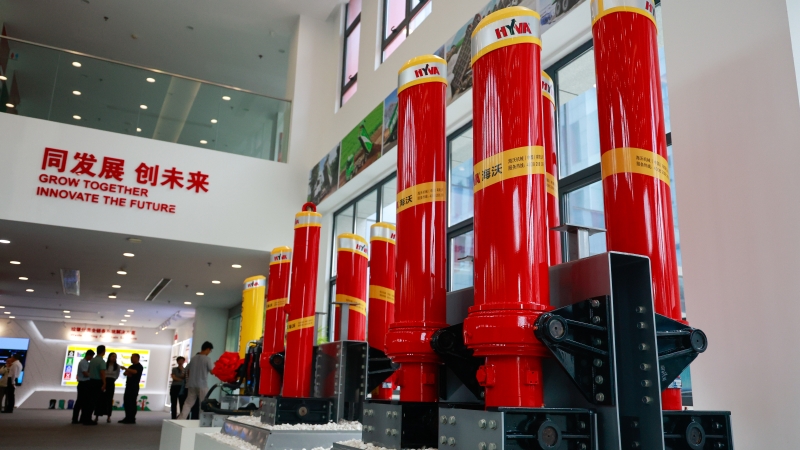 把握时代方位 前瞻战略布局