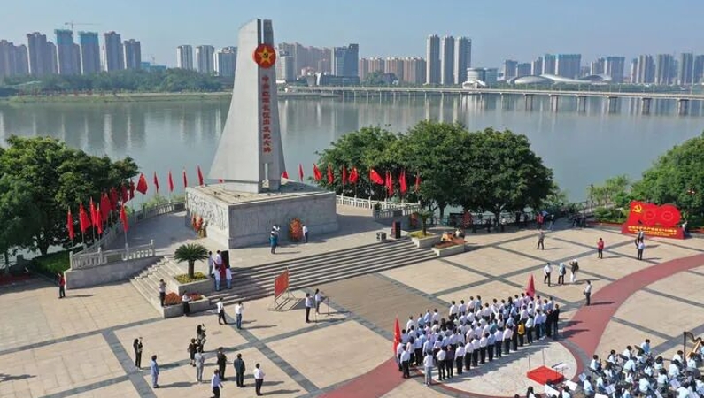 走向新的“长征”