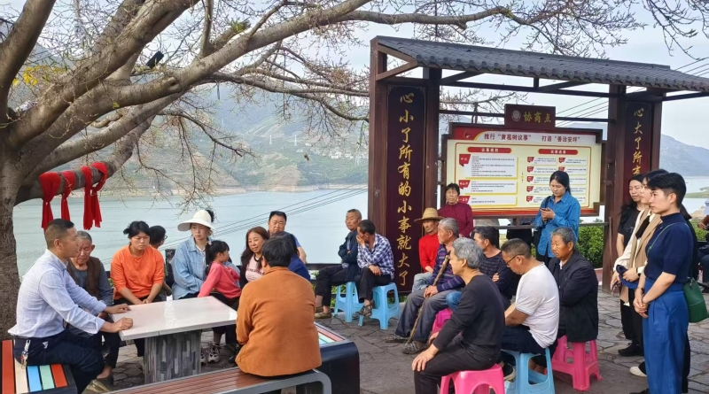 黄晓芳专栏｜黄葛树下的好日子