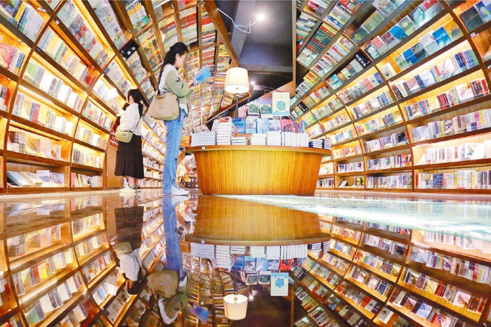 《中国共产党思想政治工作条例》引领大思政课高质量发展的理论逻辑