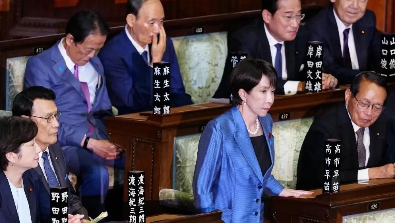 高市早苗，不能太把自己当回事