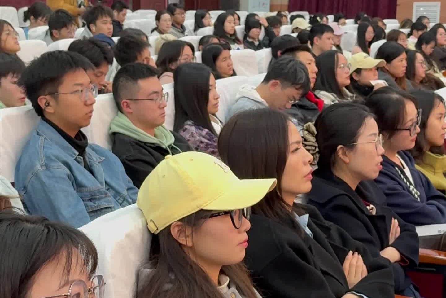 “我们只想为孩子多做一点”　这“一点”承载着他们21年的坚守