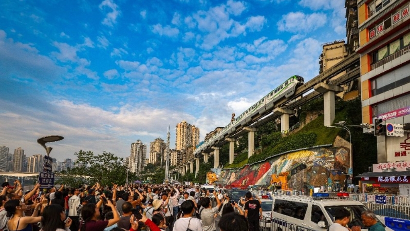 文学｜跑出来的千里“画廊”