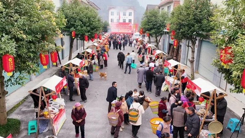 王信鸽专栏｜那烟火，那市集