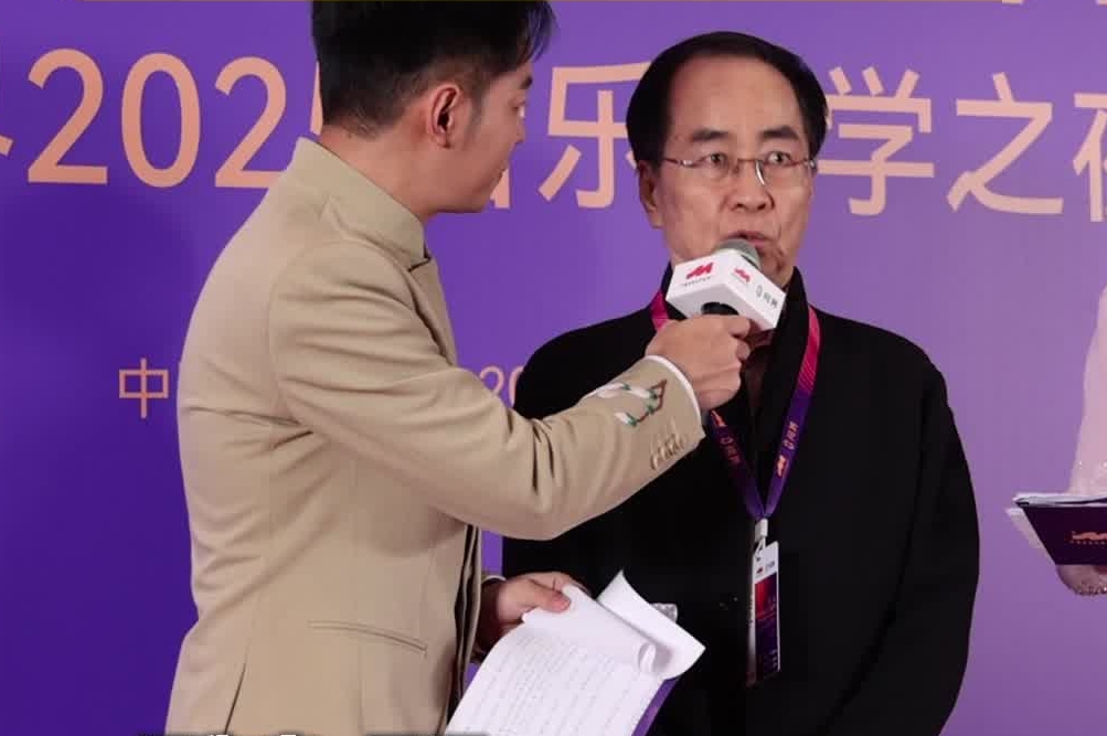 “青藏铁路畅行”这六个字 诞生了时代金曲《天路》