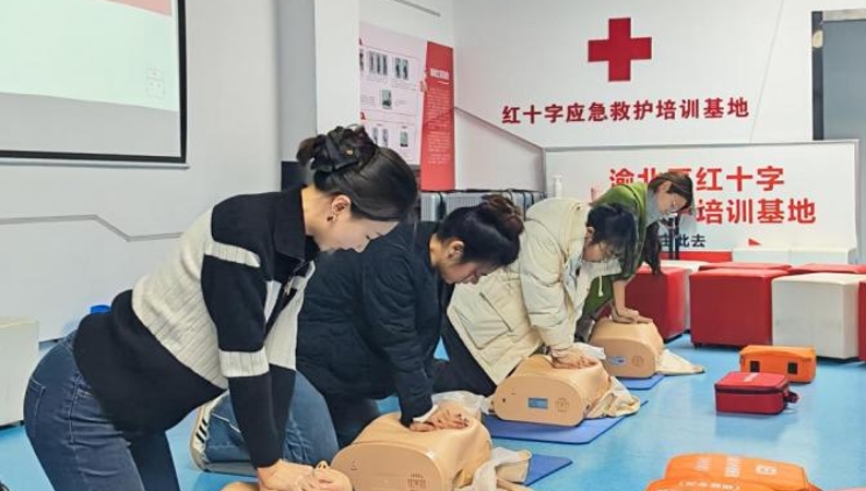 警校地协作联动 共筑“青春救护共同体”