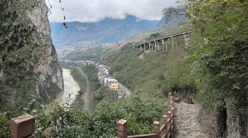 施崇伟专栏｜石头能够看见时间的深度