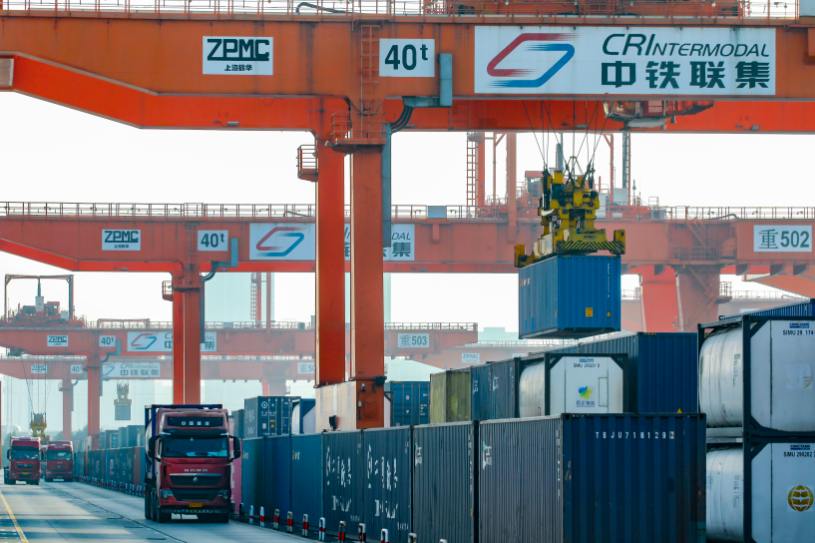 抓经济要干字当头、唯实争先