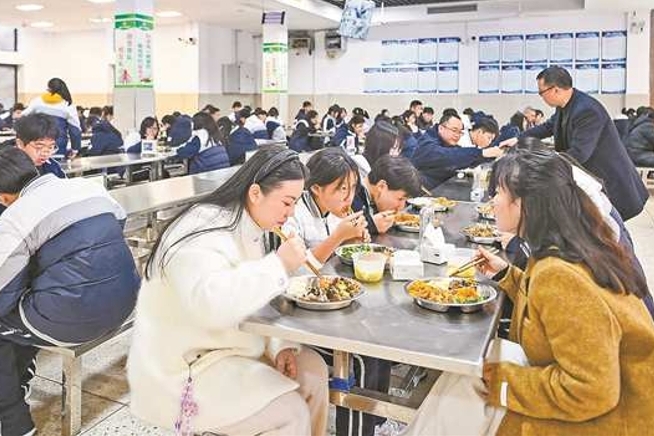 每一分钱，都花在孩子的饭碗里