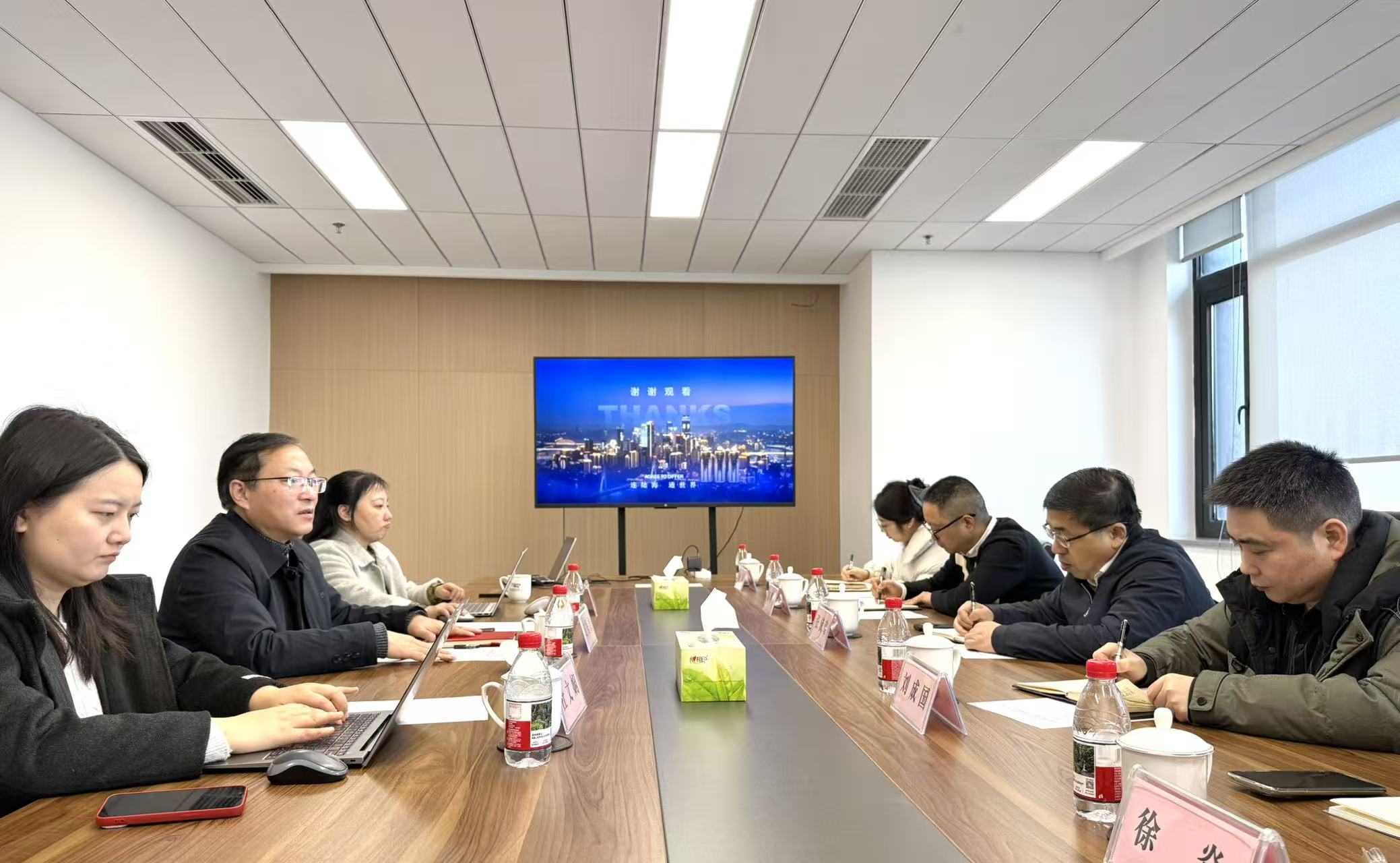 当代党员杂志社赴西部国际传播中心学习调研