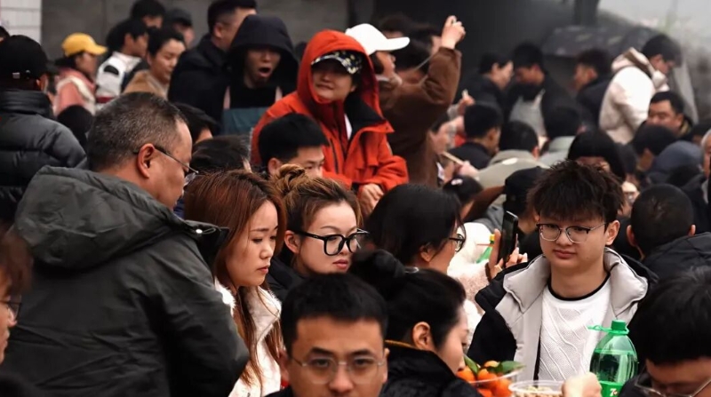 警惕当下纷纷效仿的直播“掠食”乱象