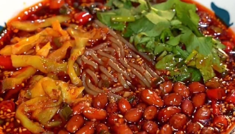 黄裕涛专栏｜一碗酸辣粉的人生况味