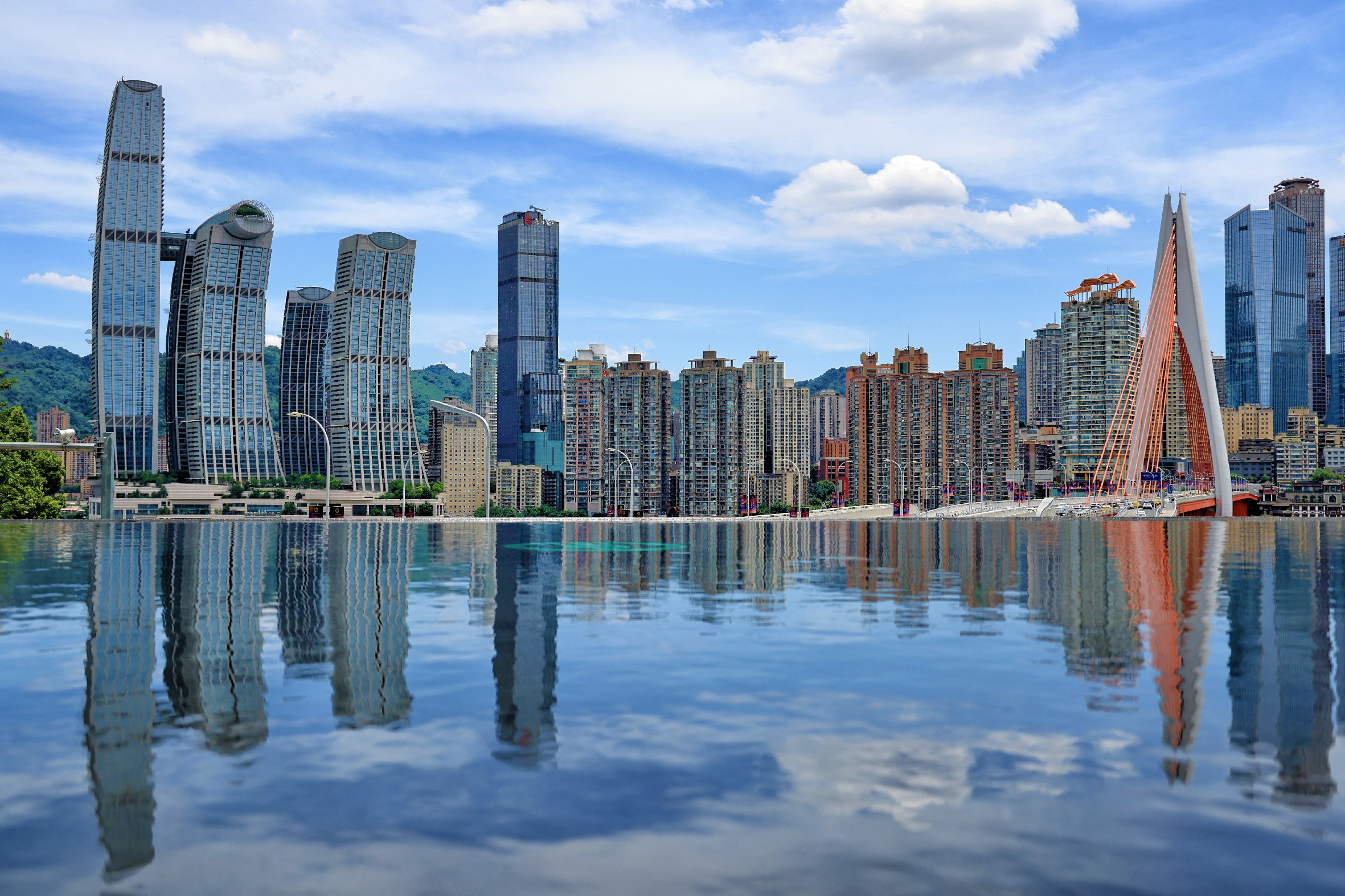 超5100亿元投资创新高：重庆的一场“硬仗”