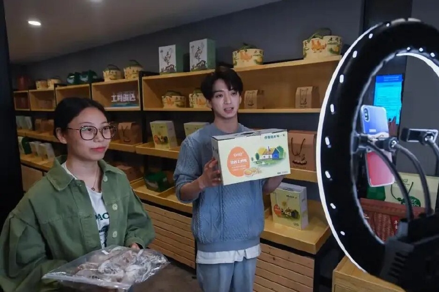 重庆瞭望｜铺平青年的返乡创业路