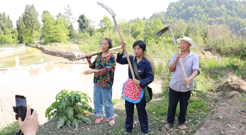 开局“十五五”·写给我的家与国｜⑩用“新农具”耕耘新乡村