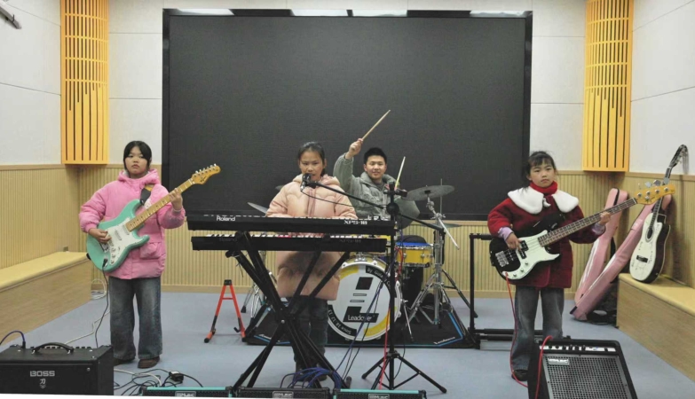 新春走基层｜从“1+1=6”到登台“重庆村晚”：一所特教学校的音乐实验