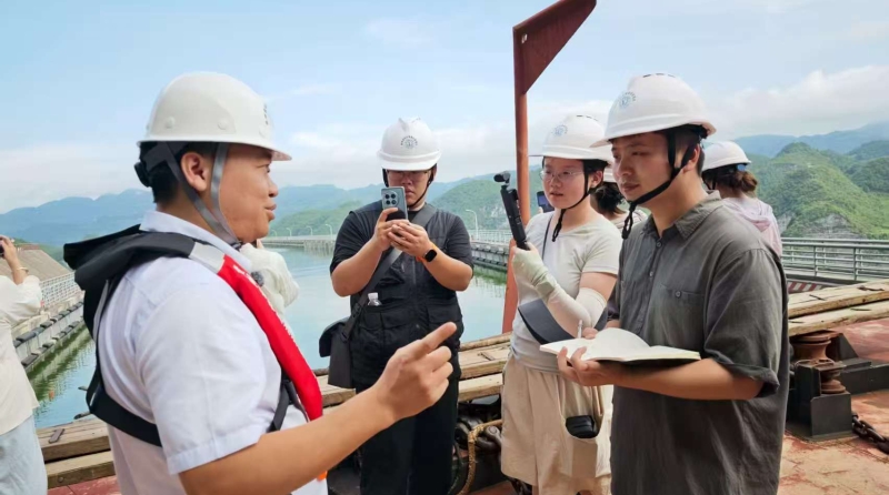 这一年，我们党刊人的故事｜“梯舟”起落 时代激荡