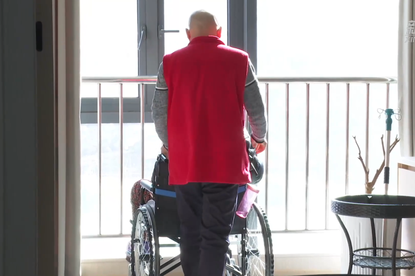 新华社看重庆｜让失能老人有“医”靠——探访巫山县巫峡镇中心卫生院医养中心