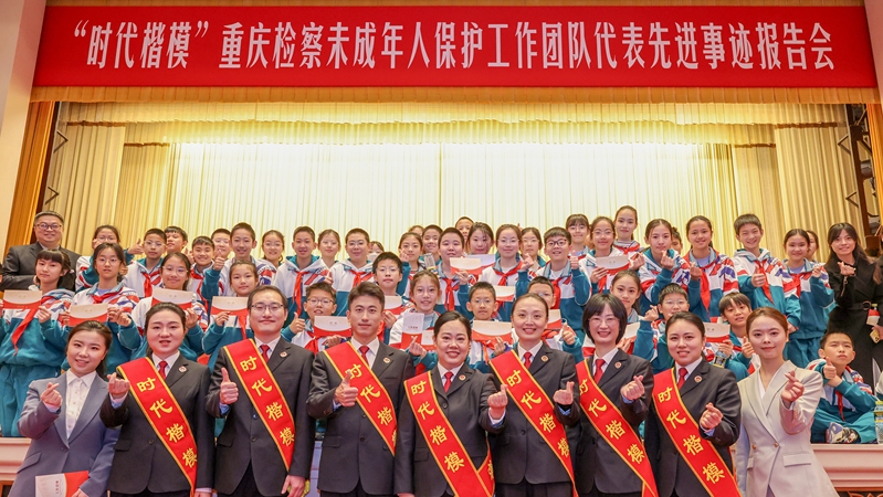 这一年，我们党刊人的故事｜眼泪，为光环外的“时代楷模”而流