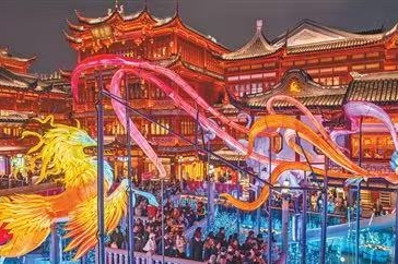 欢乐祥和庆新春 策马扬鞭加油干