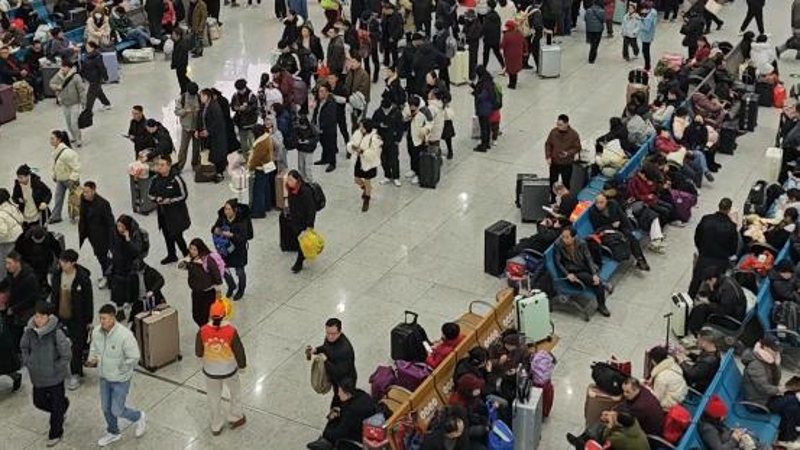 春节假期全国铁路累计发送旅客1.21亿人次