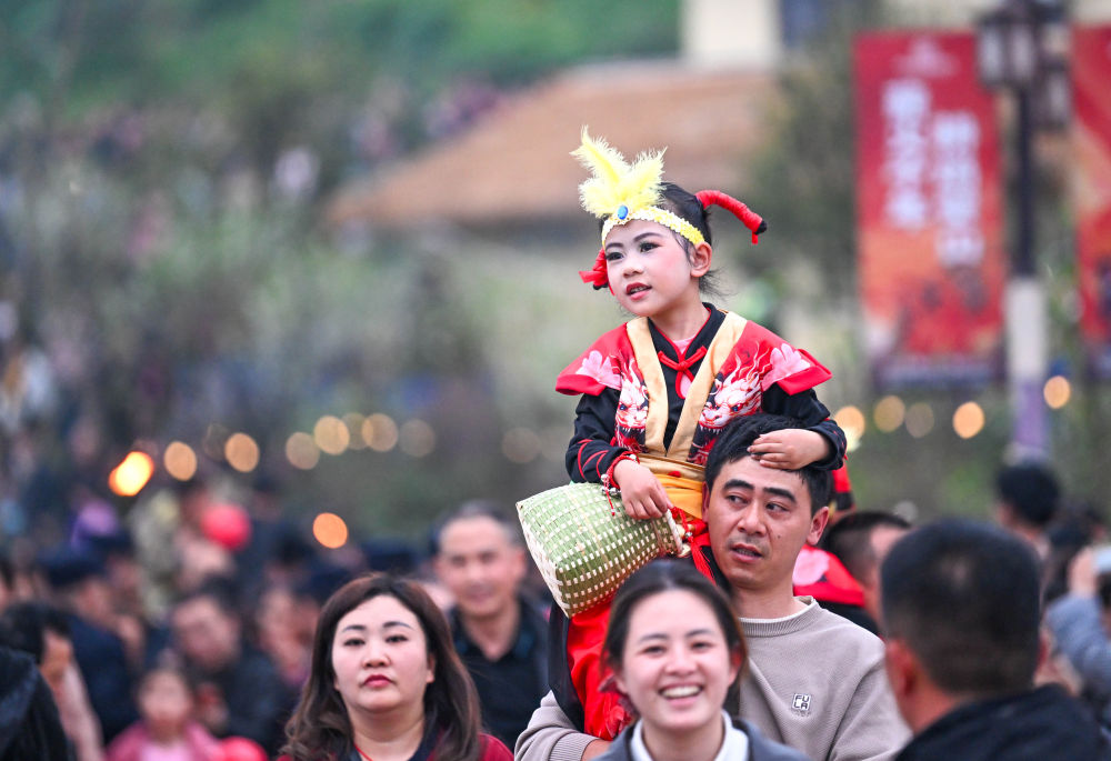 新华社看重庆｜璧山：千年火把节 点亮乡村新春
